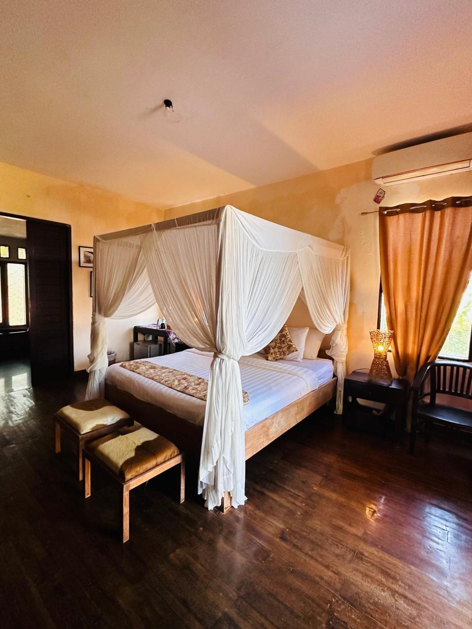 La Villa Гили Траванган Экстерьер фото